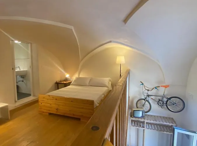 Bric A Brac Eclectic Uggiano La Chiesa