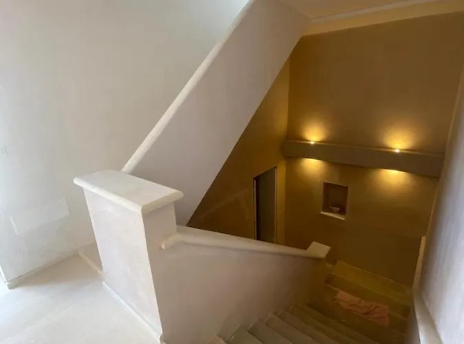 Bric A Brac Eclectic Πανσιόν