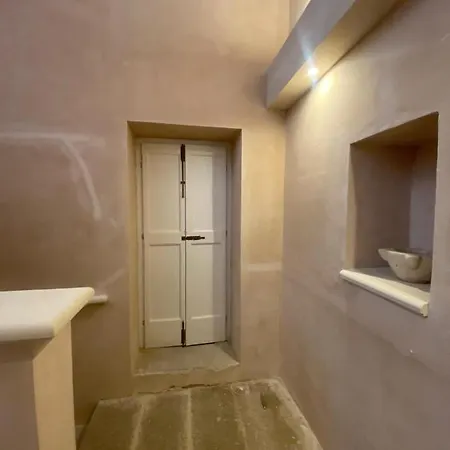 Bric A Brac Eclectic 3*