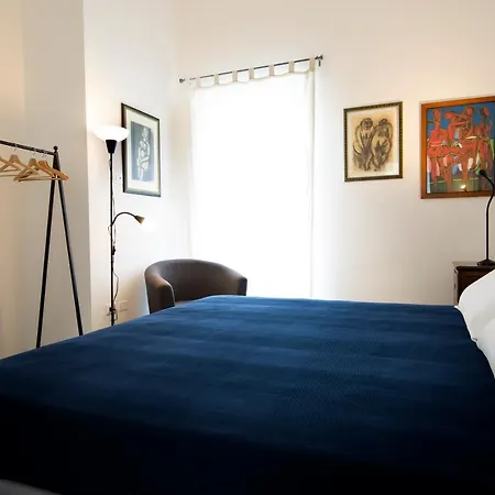 Bric A Brac Eclectic 3*