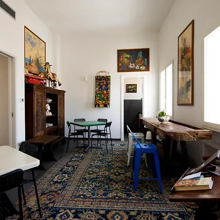 Πανσιόν Bric A Brac Eclectic