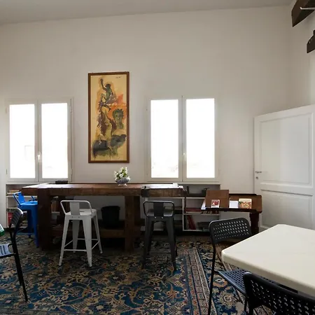 Bric A Brac Eclectic بيت ضيافة *