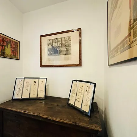 Gasthuis Bric A Brac Eclectic Uggiano La Chiesa