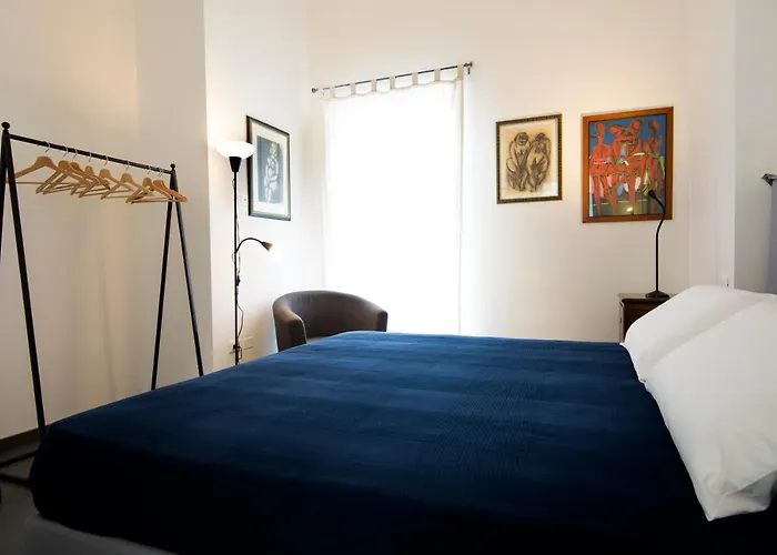 Bric A Brac Eclectic 3*